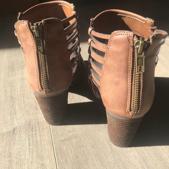 NIB Rampage Sandal Heels - Picture 4 of 8